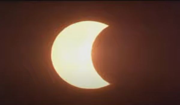 Movie still of the eclipse in Superman IV: The Quest for Peace (1987)