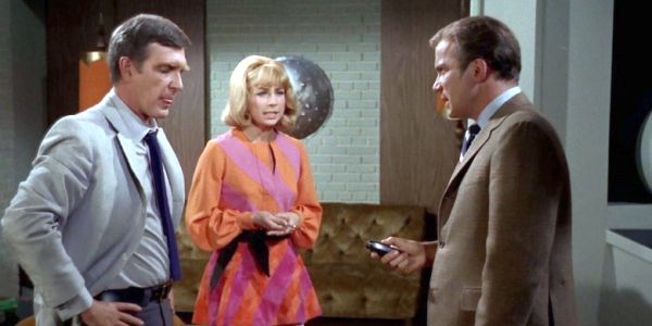 Television still of Robert Lansing as Mister Seven, Teri Garr as Roberta Lincoln (as Terri Garr), William Shatner as Captain James T. Kirk in the Star Trek: The Original Series episode "Assignment: Earth"