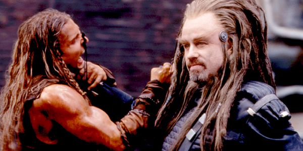 Movie still of Barry Pepper as Jonnie Goodboy Tyler and John Travolta as Terl in Battlefield Earth: A Saga of the Year 3000 (2000)