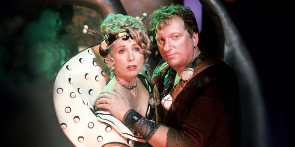 Movie still of Teri Garr as Marge Nelson and Jeffrey Jones as Dick Nelson in Mom and Dad Save the World (1992)