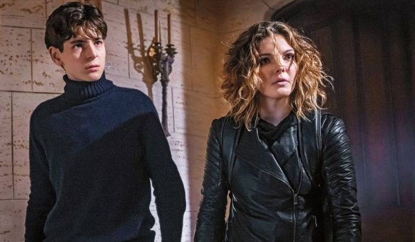 Television still of David Mazouz as Bruce Wayne and Camren Bicondova as Selina Kyle in the Gotham episode "Penguin, Our Hero"