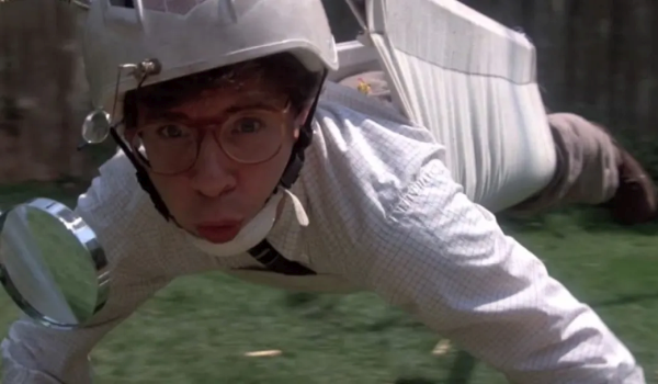 Movie still of Rick Moranis as Wayne Szalinski in Honey, I Shrunk the Kids (1989)