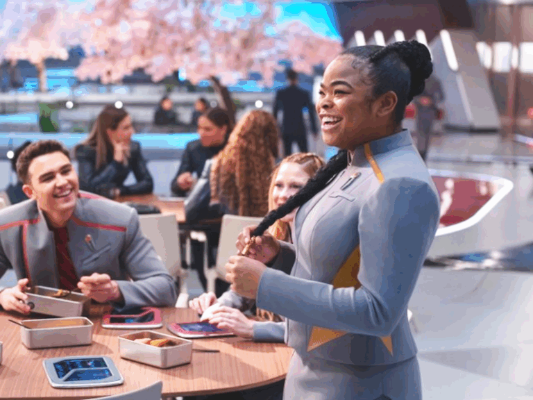 Star Trek Insider Weighs In on Starfleet Academy vs. TNG