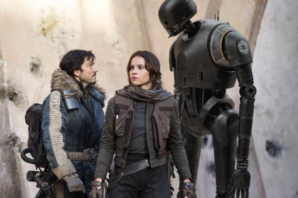Movie still of Diego Luna as Cassian Andor, Felicity Jones as Jyn Erso, and Alan Tudyk as K-2SO in the sci-fi movie Rogue One: A Star Wars Story (2016)