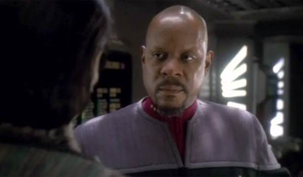 Television still of Avery Brooks as Commander Benjamin 'Ben' Sisko in Star Trek: Deep Space Nine