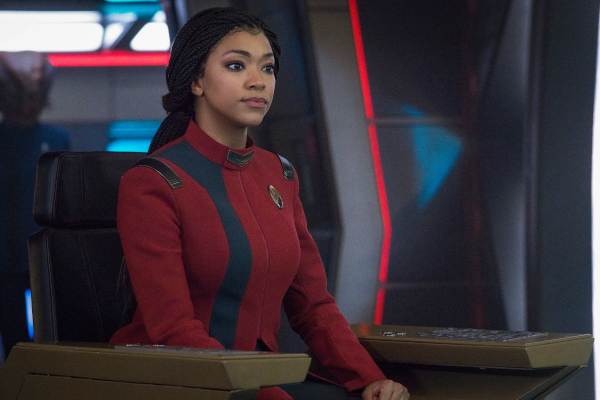 Television still of Sonequa Martin-Green as Michael Burnham in Star Trek: Discovery