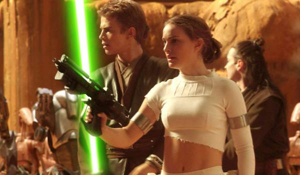 Movie still of Hayden Christensen as Anakin Skywalker, and Natalie Portman as Padmé Amidala in the sci-fi movie Star Wars: Episode II – Attack of the Clones (2002)