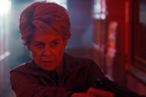 Television still of Linda Hamilton as Dr. Kay in the Stranger Things episode "Chapter Four: Sorcerer"