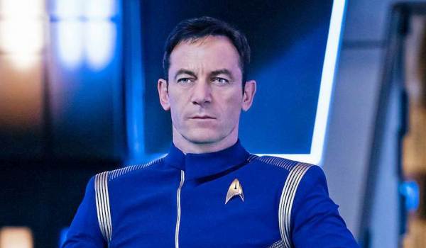 Television still of Jason Isaacs as Captain Gabriel Lorca in the sci-fi show Star Trek: Discovery episode ''The Vulcan Hello''