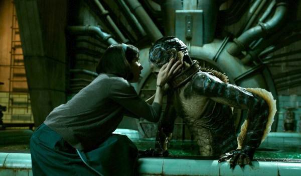 Movie still of Sally Hawkins as Elisa Esposito, and Doug Jones as Amphibian Man in the sci-fi movie The Shape of Water (2017)