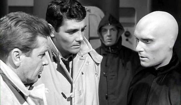 Photo of Robert Duvall as Zar in Voyage to the Bottom of the Sea (1965): S1E20 - "The Invaders"
