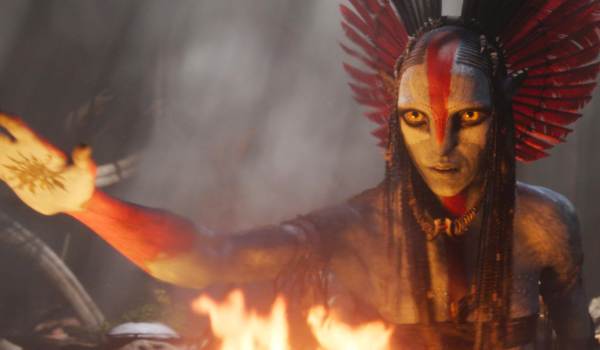 Movie still of Oona Chaplin as Varang in the sci-fi movie Avatar: Fire and Ash (2025)