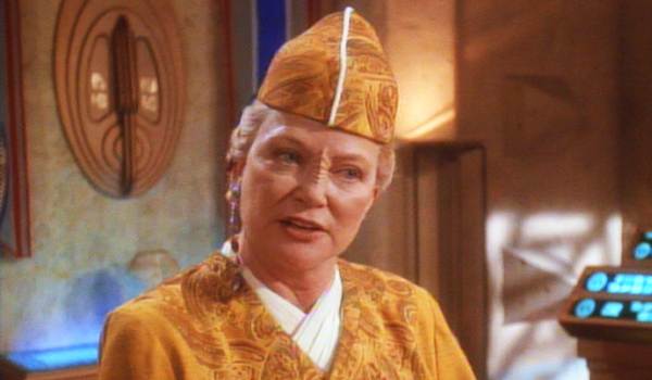 Screenshot of Louise Fletcher as Star Trek Villain Kai Winn in Star Trek: Deep Space Nine (1993)