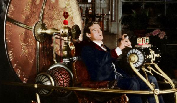 Rod Taylor as H. George Wells operating the Victorian-style time machine in a scene from the 1960 film The Time Machine.