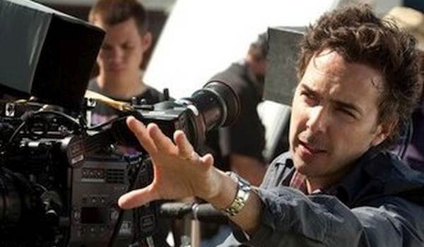Shawn Levy is directing behind the scenes of the 2011 sci-fi sports movie Real Steel.