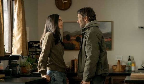 Television still of Jennifer Connelly as Daniela Vargas Dessen, Joel Edgerton as Jason Dessen in the sci-fi show Dark Matter