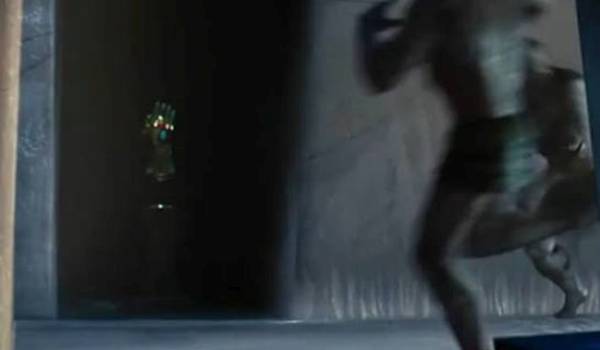 Odin's fake Infinity Gauntlet in thor (2011)